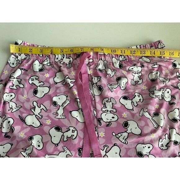 Peanuts SNOOPY Pink Women’s Sz M Pajama PJ Set Pants Short Sleeve Soft Daisies - Picture 6 of 8